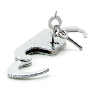 FF METAL THUMB CUFFS