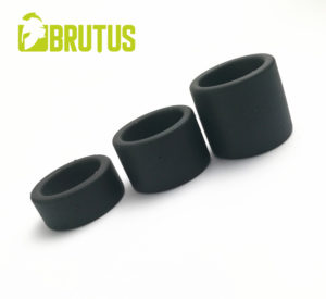 Squeezer - Liquid Silicone Ball Tugger - Black 20x34 mm